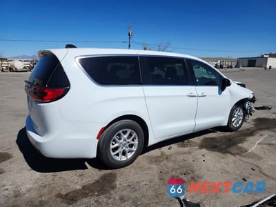 Trzecie zdjęcie samochodu z tyłu: 2023 CHRYSLER PACIFICA TOURING L VIN:2C4RC1BG2PR530789 - miniatura