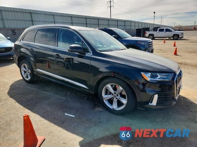 Czwarte zdjęcie samochodu z boku: 2020 AUDI Q7 PREMIUM PLUS VIN:WA1LJAF76LD011483 - miniatura