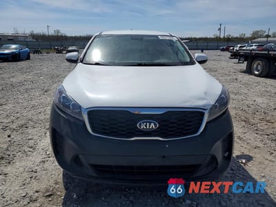 Piąte zdjęcie samochodu w środku: 2020 KIA SORENTO L VIN:5XYPG4A35LG676937 - miniatura