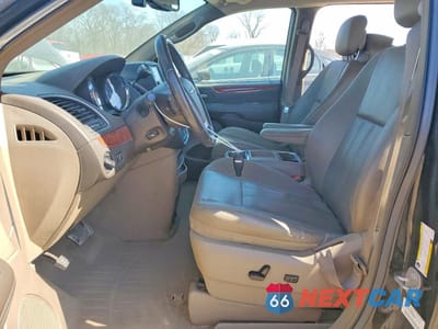 Zdjęcie 7 z 13 samochodu: 2014 CHRYSLER TOWN & COUNTRY TOURING L VIN:2C4RC1CG8ER219380 - miniatura
