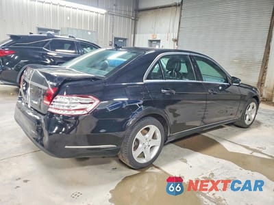 Trzecie zdjęcie samochodu z tyłu: 2014 MERCEDES-BENZ E 350 4MATIC VIN:WDDHF8JB1EA925782 - miniatura