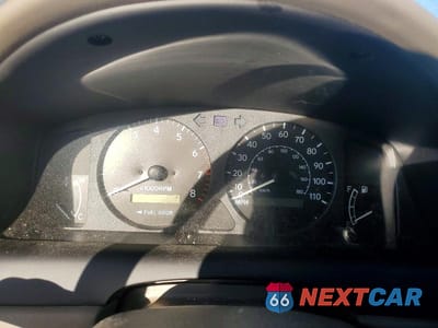 Zdjęcie 9 z 11 samochodu: 2001 TOYOTA COROLLA LE VIN:2T1BR12E21C417091 - miniatura