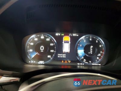 Zdjęcie 9 z 13 samochodu: 2019 VOLVO XC60 T5 VIN:LYV102RK4KB215634 - miniatura