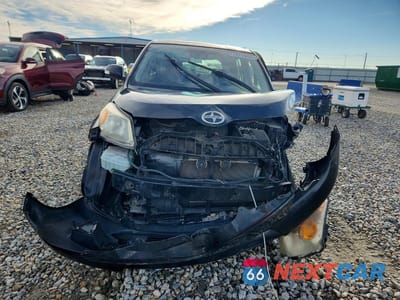 Piąte zdjęcie samochodu w środku: 2012 SCION XD VIN:JTKKU4B47C1020483 - miniatura