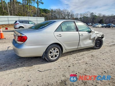Trzecie zdjęcie samochodu z tyłu: 2006 TOYOTA CAMRY LE V6 VIN:4T1BF30K76U114259 - miniatura