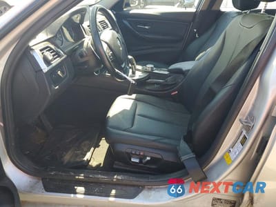 Zdjęcie 7 z 11 samochodu: 2016 BMW 320 I VIN:WBA8E1G54GNT38295 - miniatura