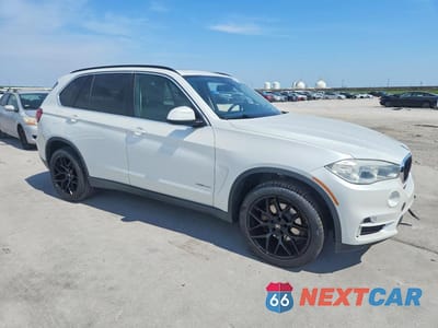 Czwarte zdjęcie samochodu z boku: 2016 BMW X5 SDRIVE35I VIN:5UXKR2C52G0H42087 - miniatura
