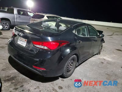 Trzecie zdjęcie samochodu z tyłu: 2016 HYUNDAI ELANTRA SE VIN:KMHDH4AEXGU637004 - miniatura