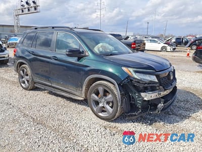 Czwarte zdjęcie samochodu z boku: 2019 HONDA PASSPORT TOURING VIN:5FNYF7H97KB004936 - miniatura