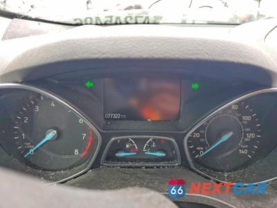 Zdjęcie 9 z 11 samochodu: 2019 FORD ESCAPE SE VIN:1FMCU0GD5KUC47483 - miniatura