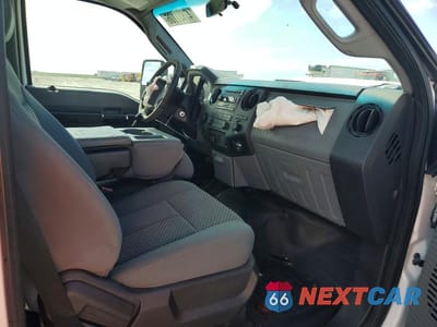 Piąte zdjęcie samochodu w środku: 2015 FORD F350 SUPER DUTY VIN:1FTRF3BT3FED40415 - miniatura