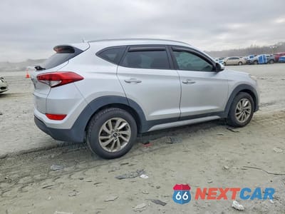 Trzecie zdjęcie samochodu z tyłu: 2017 HYUNDAI TUCSON SE PLUS VIN:KM8J33A49HU374590 - miniatura