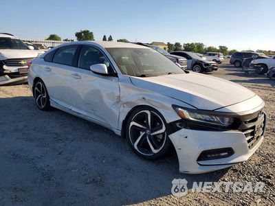 Czwarte zdjęcie samochodu z boku: 2018 HONDA ACCORD SPORT VIN:1HGCV1F3XJA226873 - miniatura