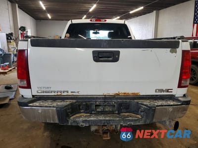 Zdjęcie 6 z 11 samochodu: 2011 GMC SIERRA K2500 SLT VIN:1GT121E86BF164954 - miniatura