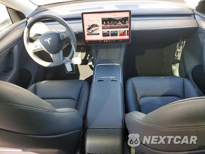 Zdjęcie 8 z 11 samochodu: 2024 TESLA MODEL Y VIN:7SAYGDEE0RA260228 - miniatura