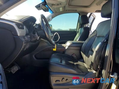 Zdjęcie 7 z 14 samochodu: 2020 GMC YUKON XL C1500 SLT VIN:1GKS1GKC0LR300776 - miniatura