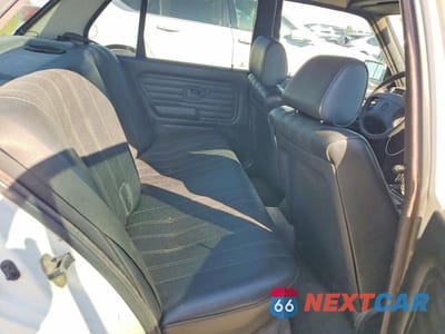 Zdjęcie 10 z 12 samochodu: 1991 BMW 318 I VIN:WBAAJ9317MEJ05747 - miniatura