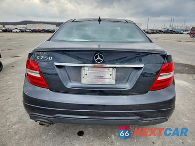 Zdjęcie 6 z 11 samochodu: 2015 MERCEDES-BENZ C 250 VIN:WDDGJ4HB3FG363374 - miniatura
