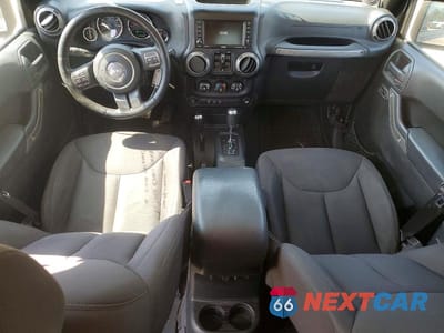 Zdjęcie 8 z 13 samochodu: 2014 JEEP WRANGLER UNLIMITED SPORT VIN:1C4BJWDG2EL309913 - miniatura