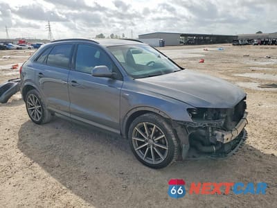 Czwarte zdjęcie samochodu z boku: 2017 AUDI Q3 PRESTIGE VIN:WA1GCCFSXHR002873 - miniatura