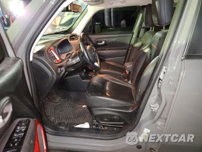 Zdjęcie 7 z 14 samochodu: 2023 JEEP RENEGADE TRAILHAWK VIN:ZACNJDC11PPP23677 - miniatura
