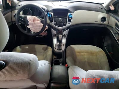 Zdjęcie 8 z 12 samochodu: 2011 CHEVROLET CRUZE LT VIN:1G1PE5S91B7263772 - miniatura
