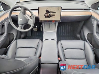Zdjęcie 8 z 14 samochodu: 2025 TESLA MODEL Y VIN:7SAYGAEE1SF287753 - miniatura