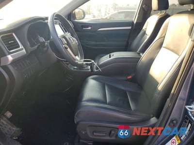 Zdjęcie 7 z 12 samochodu: 2016 TOYOTA HIGHLANDER XLE VIN:5TDKKRFH8GS133262 - miniatura