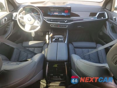 Zdjęcie 8 z 12 samochodu: 2025 BMW X5 XDRIVE40I VIN:5UX23EU08S9Y94334 - miniatura