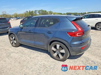 Drugie zdjęcie samochodu z przodu: 2021 VOLVO XC40 T5 MOMENTUM VIN:YV4162UK7M2483892 - miniatura