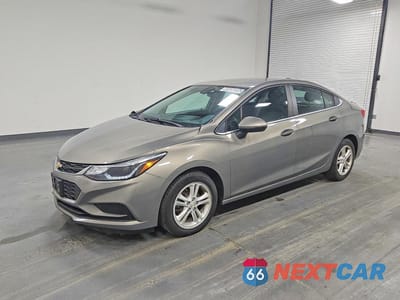 2017 CHEVROLET CRUZE LT 1G1BE5SM9H7130135 - główne zdjęcie licytacji z USA - miniatura