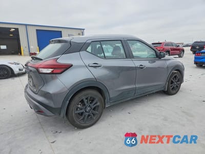 Trzecie zdjęcie samochodu z tyłu: 2023 NISSAN KICKS SV VIN:3N1CP5CV1PL497346 - miniatura