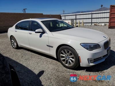 Czwarte zdjęcie samochodu z boku: 2013 BMW 740 LI VIN:WBAYE4C57DDW22626 - miniatura