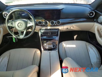 Zdjęcie 8 z 12 samochodu: 2017 MERCEDES-BENZ E 300 VIN:WDDZF4JB3HA286452 - miniatura