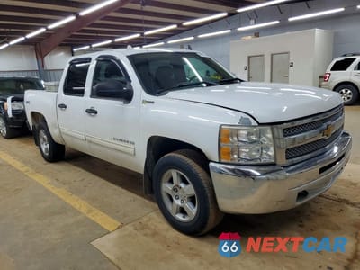 Czwarte zdjęcie samochodu z boku: 2013 CHEVROLET SILVERADO K1500 HYBRID VIN:3GCUKUEJ1DG146347 - miniatura