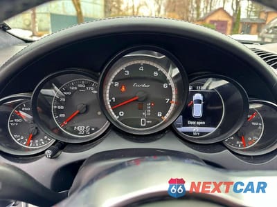 Zdjęcie 8 z 15 samochodu: 2015 PORSCHE CAYENNE TURBO VIN:WP1AC2A20FLA80560 - miniatura