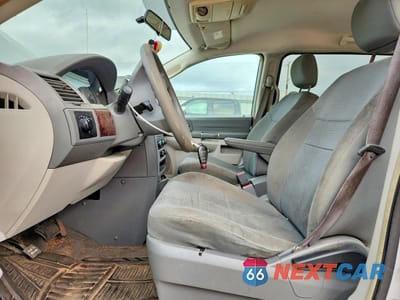 Zdjęcie 7 z 14 samochodu: 2009 CHRYSLER TOWN & COUNTRY LX VIN:2A8HR44E29R656234 - miniatura
