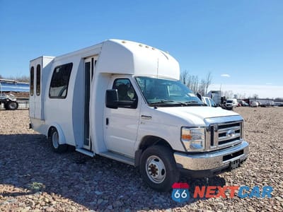2013 FORD ECONOLINE E350 SUPER DUTY CUTAWAY VAN 1FDWE3FL0DDB26352 - główne zdjęcie licytacji z USA - miniatura