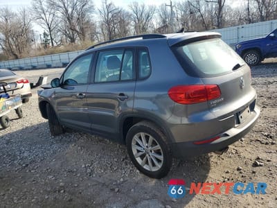 Drugie zdjęcie samochodu z przodu: 2017 VOLKSWAGEN TIGUAN S VIN:WVGBV7AX0HK051721 - miniatura