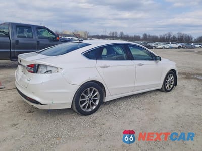 Trzecie zdjęcie samochodu z tyłu: 2017 FORD FUSION VIN:3FA6P0HD7HR251385 - miniatura