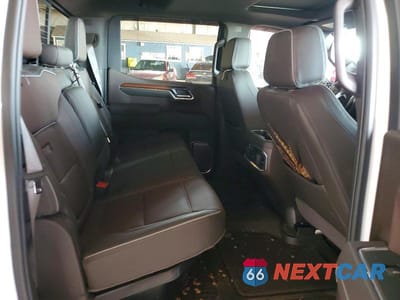 Zdjęcie 10 z 11 samochodu: 2025 GMC SIERRA K1500 DENALI VIN:3GTUUGE80SG220489 - miniatura