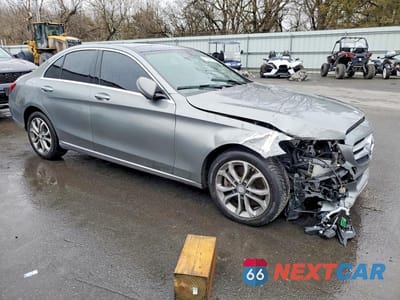 Czwarte zdjęcie samochodu z boku: 2016 MERCEDES-BENZ C 300 4MATIC VIN:55SWF4KB3GU121629 - miniatura