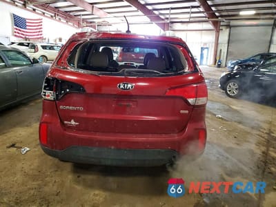 Zdjęcie 6 z 13 samochodu: 2015 KIA SORENTO LX VIN:5XYKTDA77FG568588 - miniatura