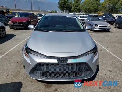 Piąte zdjęcie samochodu w środku: 2021 TOYOTA COROLLA LE VIN:5YFEPMAE4MP207201 - miniatura