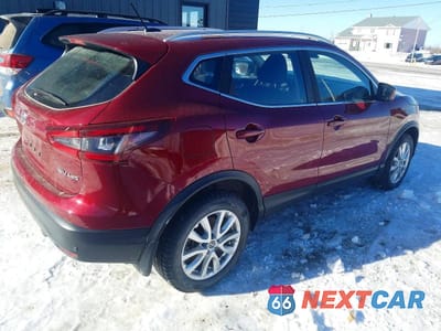Trzecie zdjęcie samochodu z tyłu: 2021 NISSAN QASHQAI SV VIN:JN1BJ1BW1MW434172 - miniatura