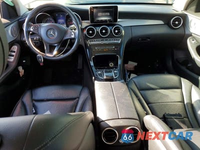Zdjęcie 8 z 11 samochodu: 2015 MERCEDES-BENZ C 300 4MATIC VIN:55SWF4KB7FU015652 - miniatura