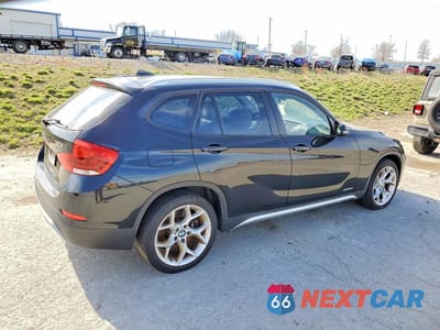 Trzecie zdjęcie samochodu z tyłu: 2013 BMW X1 XDRIVE35I VIN:WBAVM5C51DVV90052 - miniatura