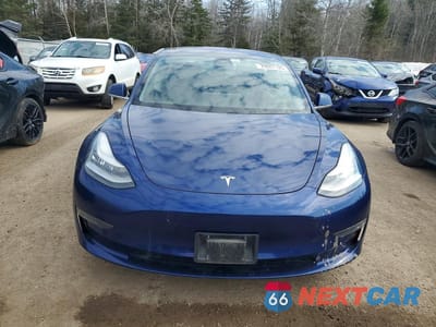 Piąte zdjęcie samochodu w środku: 2018 TESLA MODEL 3 VIN:5YJ3E1EB0JF127087 - miniatura