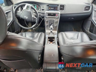 Zdjęcie 8 z 12 samochodu: 2014 VOLVO S60 T5 VIN:YV1612FH5E1282101 - miniatura