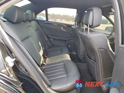 Zdjęcie 10 z 12 samochodu: 2010 MERCEDES-BENZ E 550 4MATIC VIN:WDDHF9AB6AA082842 - miniatura